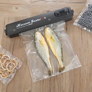 Automatic vacuum sealing machine