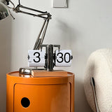 Retro Automatic Turning Clock